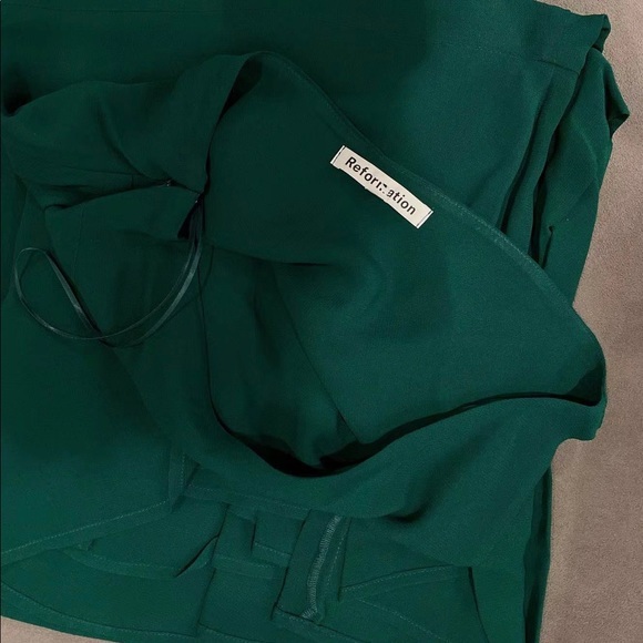 Reformation Evelyn Dress in Emerald *NEW* - Picture 6 of 7